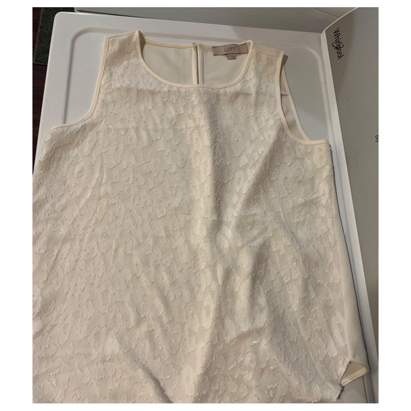 Loft lace camisole/tank top size large. - Picture 3 of 6